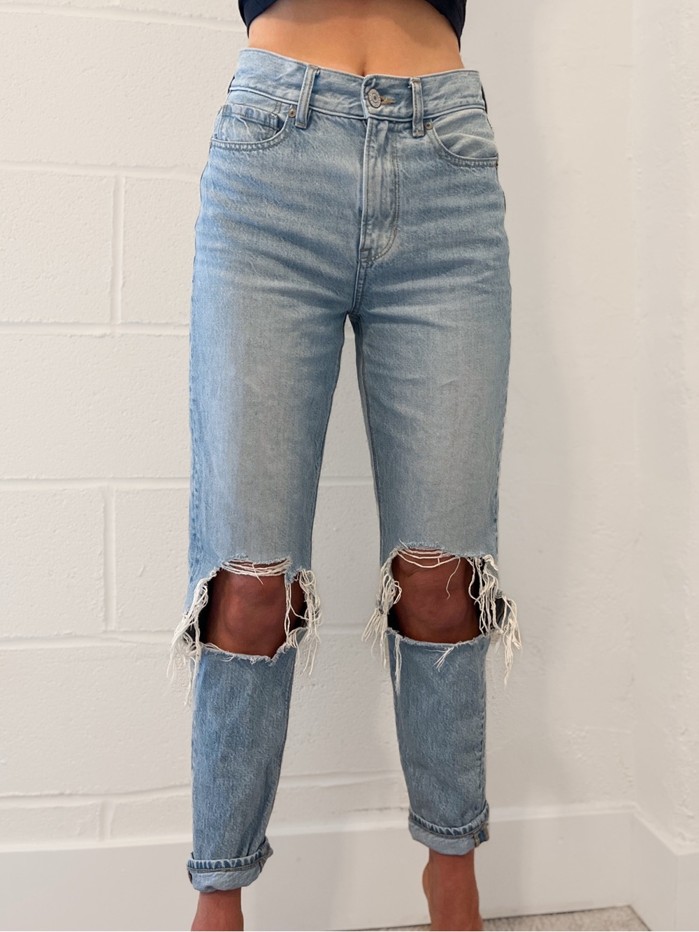 American Eagle Light Wash Distressed Boyfriend Mom High Waisted Jeans